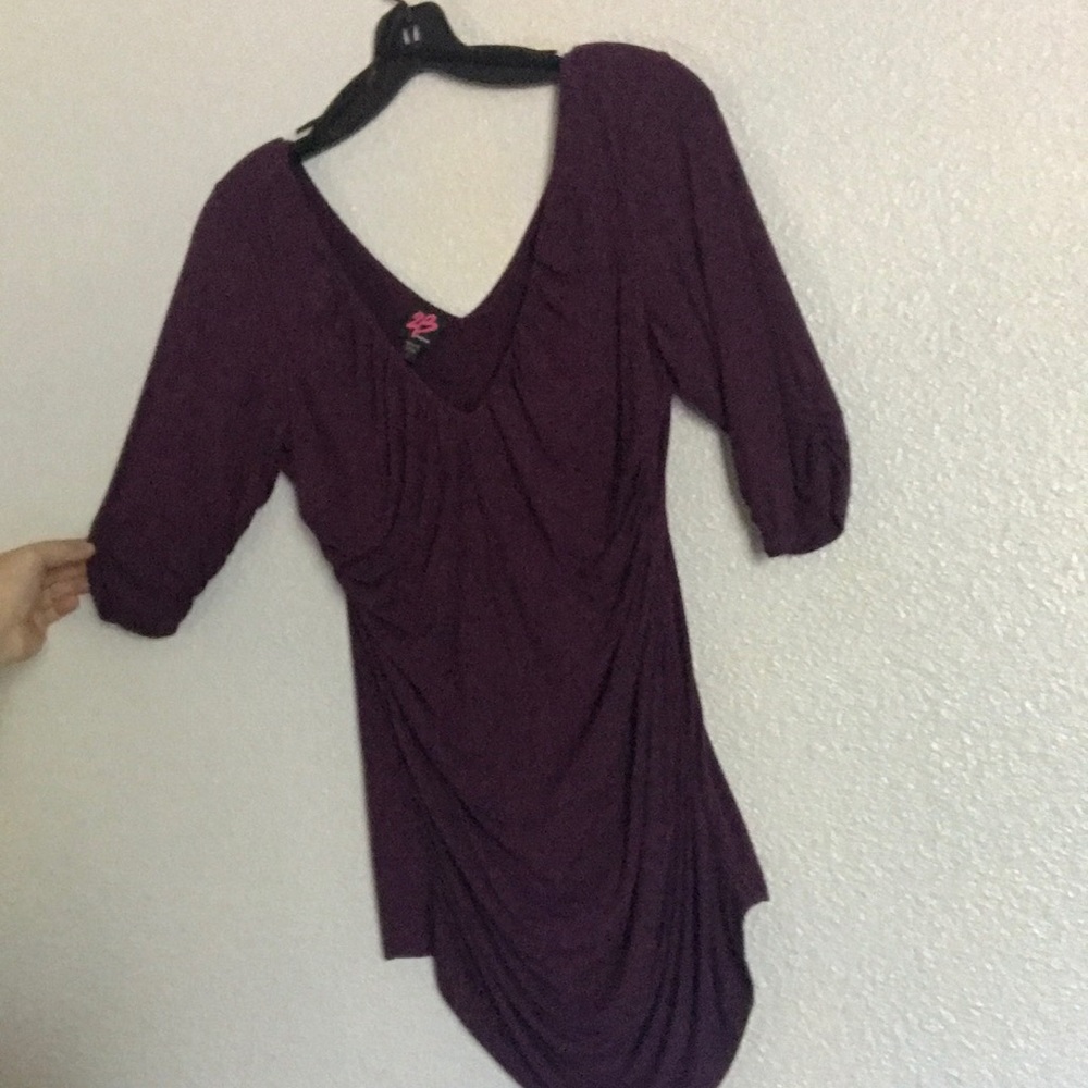 Large 2b Bebe v neck 3/4 sleeve top